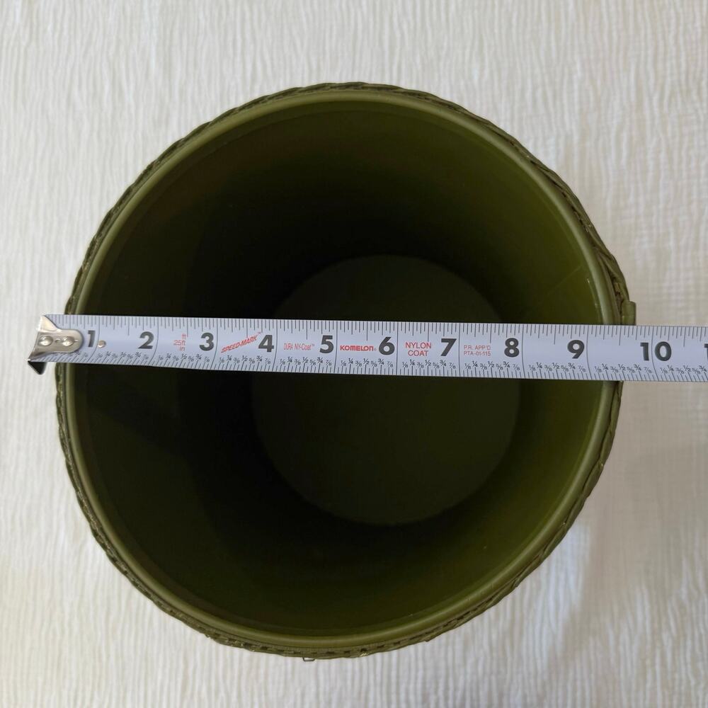 Vintage Trash Can Avocado Green Wicker Woven Round Cylinder 13 x 9 Cottage Farm - Picture 9 of 9